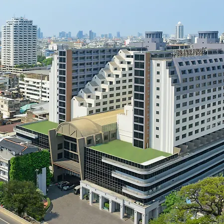 Twin Towers Hotel