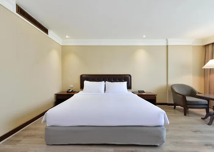Twin Towers Hotel 5*