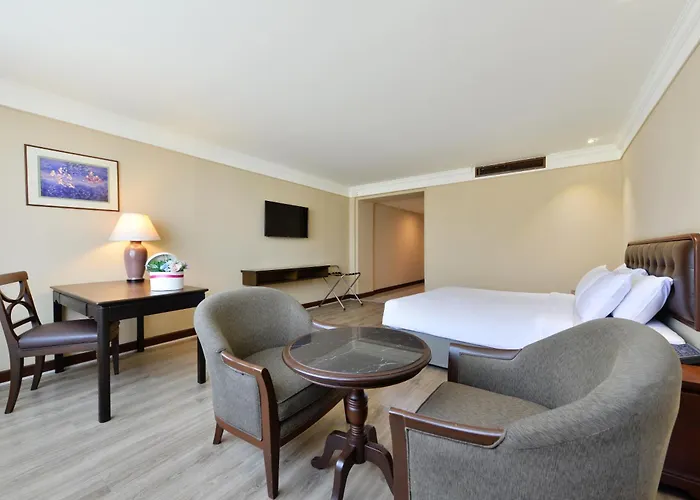 Hotel Twin Towers