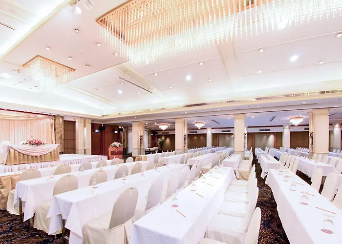 Twin Towers Hotel 5*