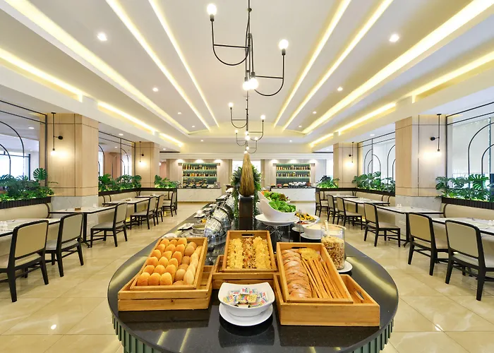 Twin Towers Hotel 5*