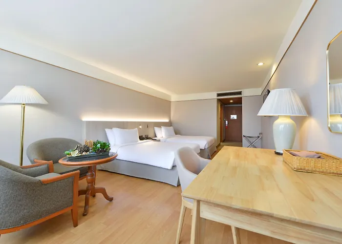 Twin Towers 5* Bangkok