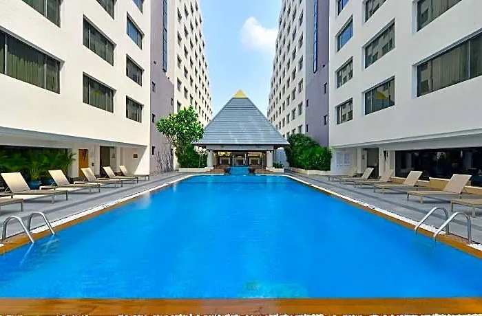 Hotel Twin Towers