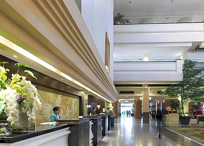 Twin Towers Hotel 5*