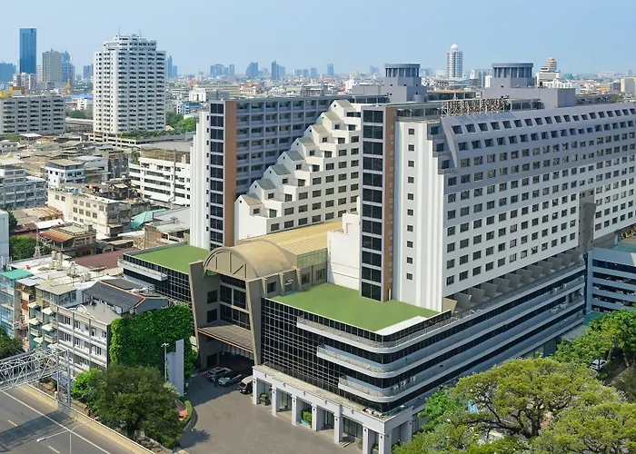 Twin Towers Hotel